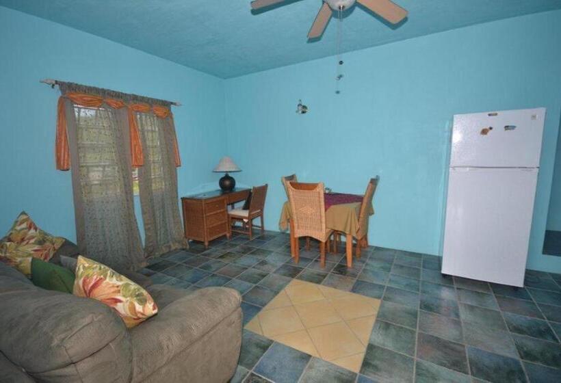 Lamblion Holiday Apartment