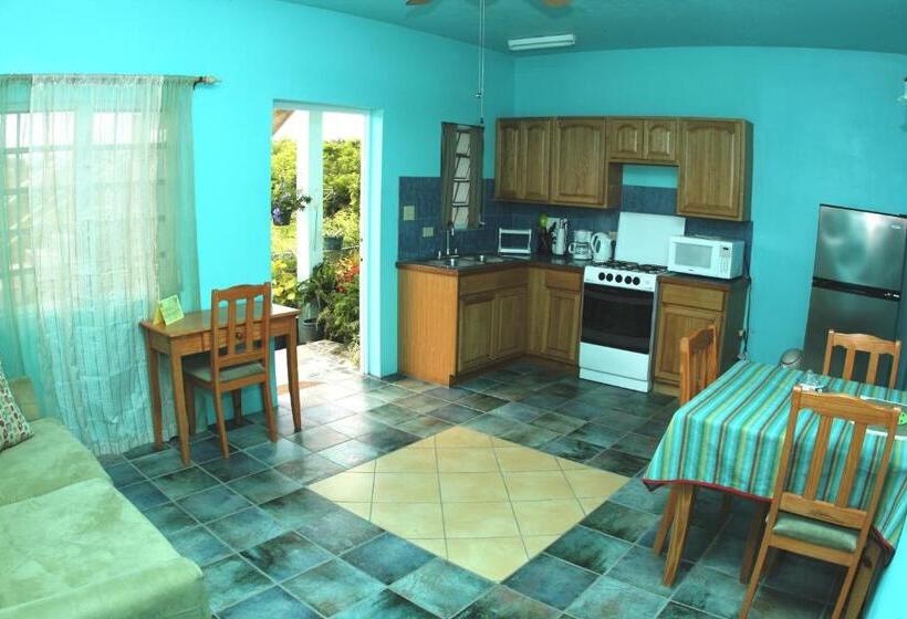Lamblion Holiday Apartment