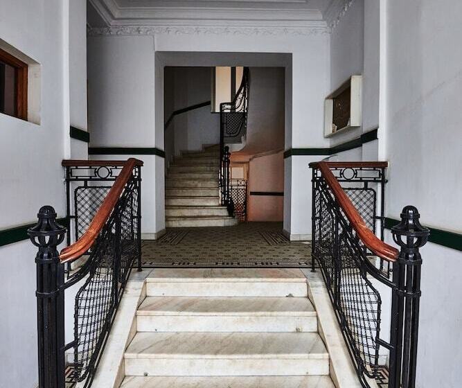 Metropole Apartments Royal Residence