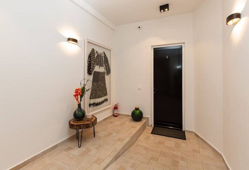 Metropole Apartments Royal Residence