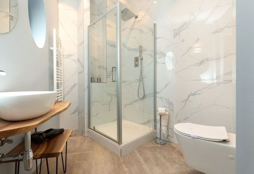 Metropole Apartments Royal Residence