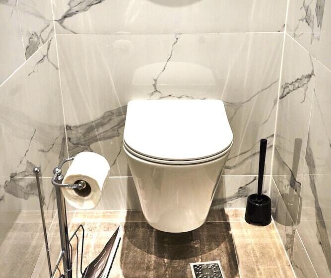 Metropole Apartments Royal Residence