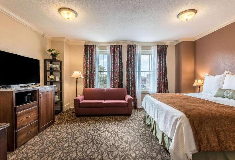 Bothwell Sedalia Central District, Ascend Hotel Collection