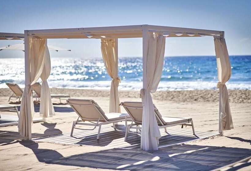 Отель Baia Di Chia Resort Sardinia, Curio Collection By Hilton