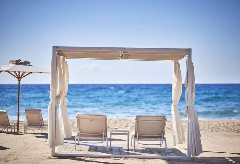 Отель Baia Di Chia Resort Sardinia, Curio Collection By Hilton