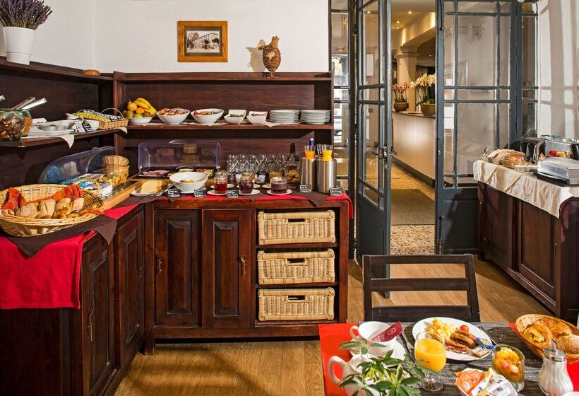 هتل Best Western Le Comtadin