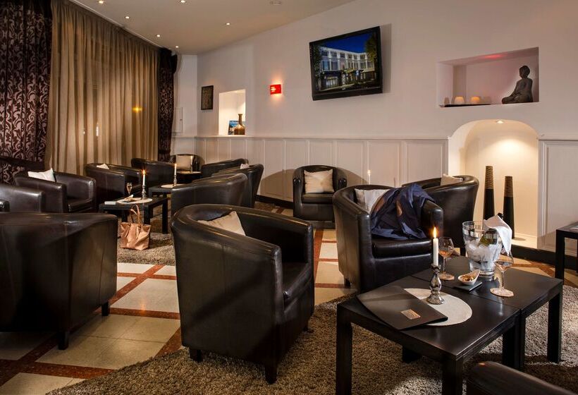 هتل Best Western Le Comtadin