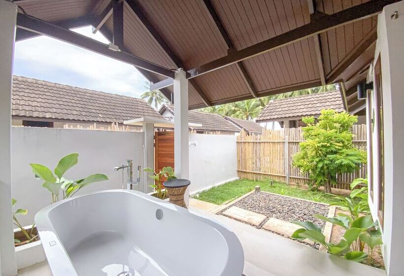 酒店 Chumphon Cabana Resort