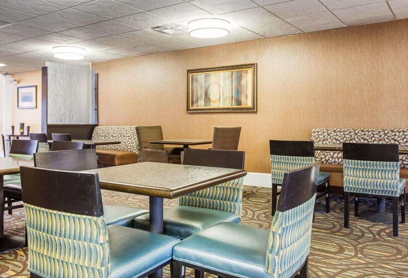 فندق Comfort Inn & Suites At Stone Mountain