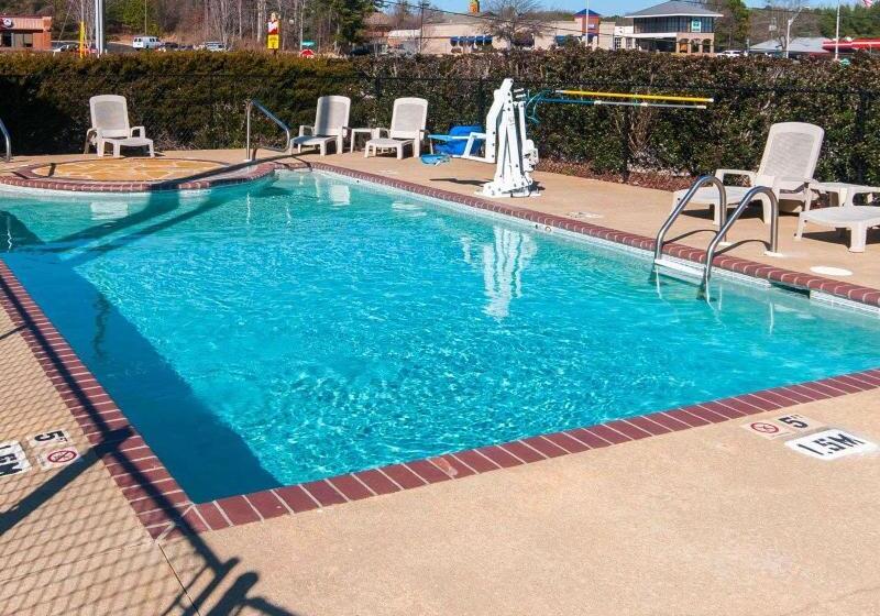 فندق Comfort Inn & Suites