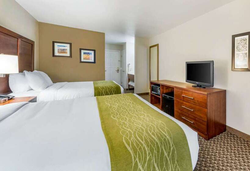 בית מלון כפרי Comfort Inn & Suites Lancaster Antelope Valley