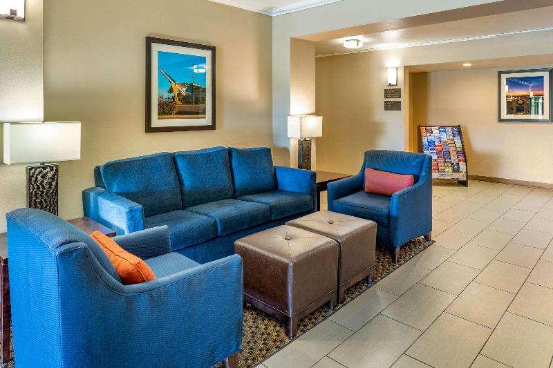 هتل Comfort Inn & Suites Lancaster Antelope Valley