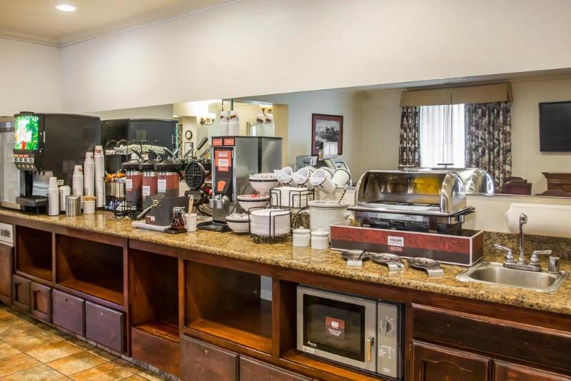 هتل Comfort Inn & Suites Lancaster Antelope Valley