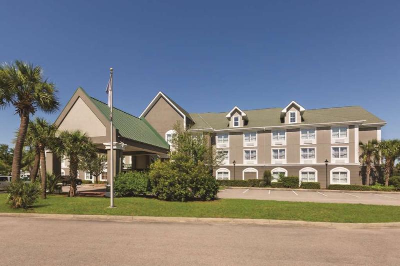 هتل Country Inn & Suites By Radisson, Beaufort West, Sc