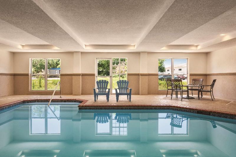 هتل Country Inn & Suites By Radisson, Beaufort West, Sc