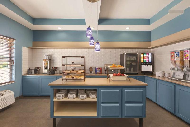 هتل Country Inn & Suites By Radisson, Beaufort West, Sc