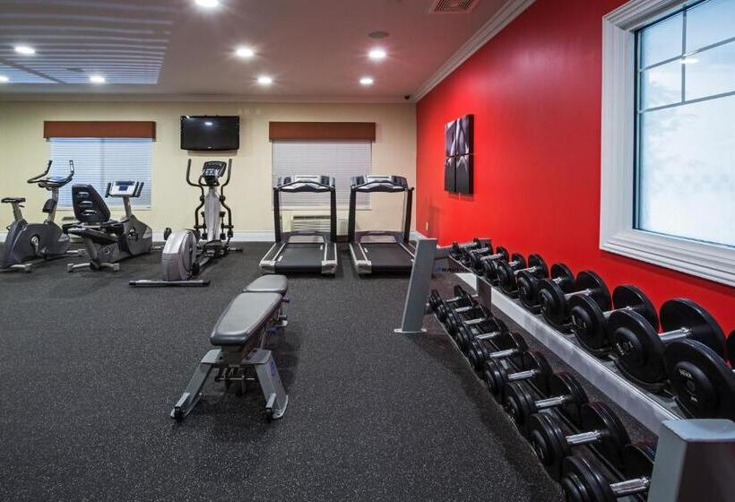 هتل Country Inn & Suites By Radisson, Bloomingtonnormal Airport, Il
