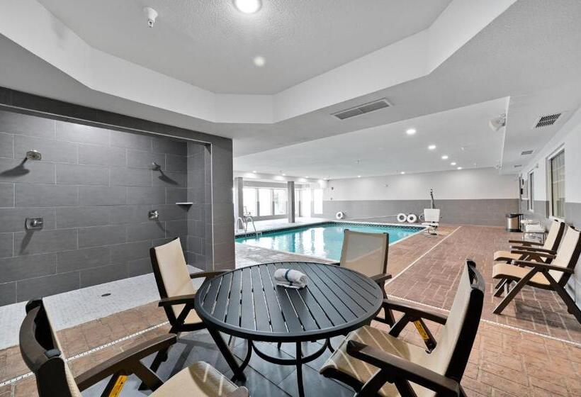 هتل Country Inn & Suites By Radisson, Bloomingtonnormal Airport, Il
