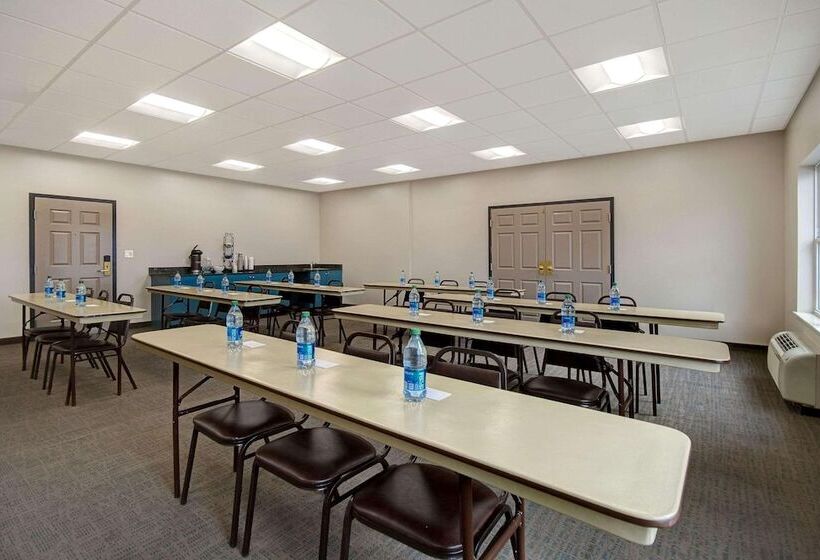هتل Country Inn & Suites By Radisson, Cincinnati Airport, Ky