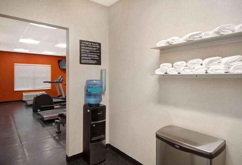 هتل Country Inn & Suites By Radisson, Cincinnati Airport, Ky