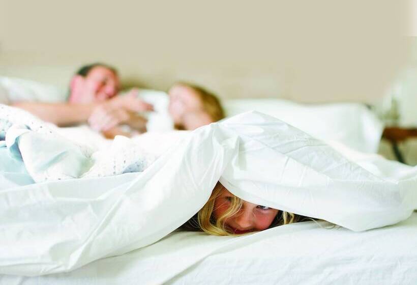 בית מלון כפרי Country Inn & Suites By Radisson, Coralville, Ia