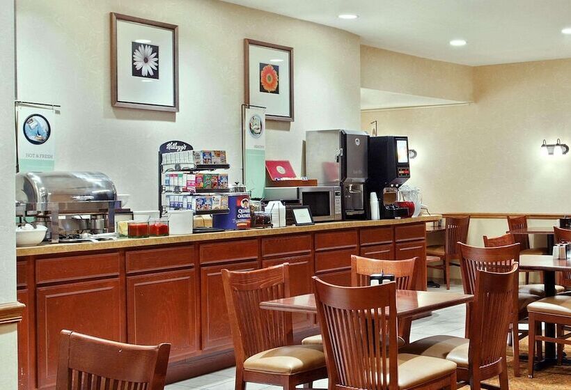 هتل Country Inn & Suites By Radisson, Decatur, Il