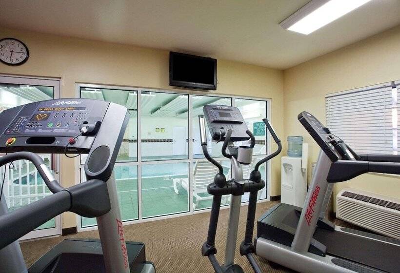 هتل Country Inn & Suites By Radisson, Decatur, Il