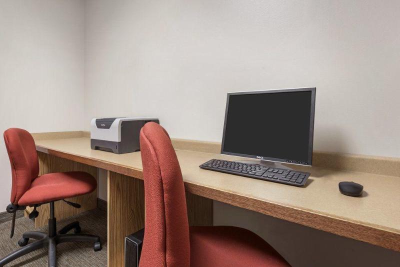 هتل Country Inn & Suites By Radisson, Duluth North, Mn