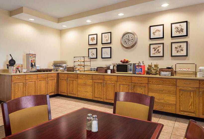 Hotel Country Inn & Suites By Radisson, Findlay, Oh