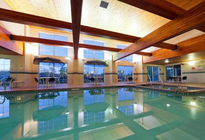 هتل Country Inn & Suites By Radisson, Milwaukee Airport, Wi