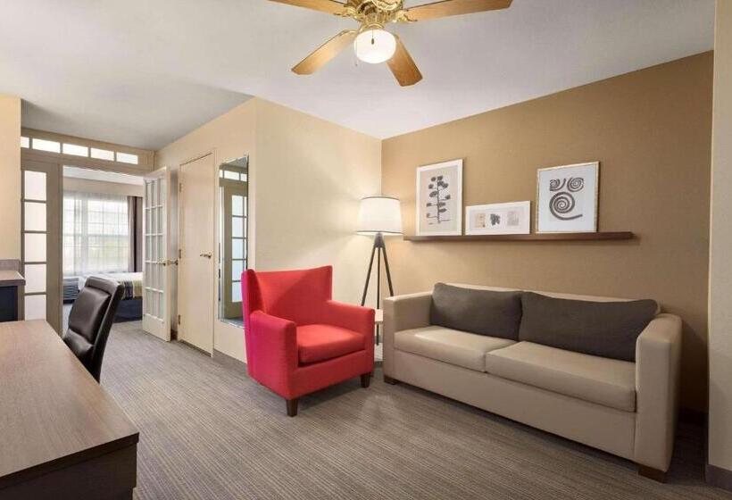 هتل Country Inn & Suites By Radisson, Milwaukee Airport, Wi