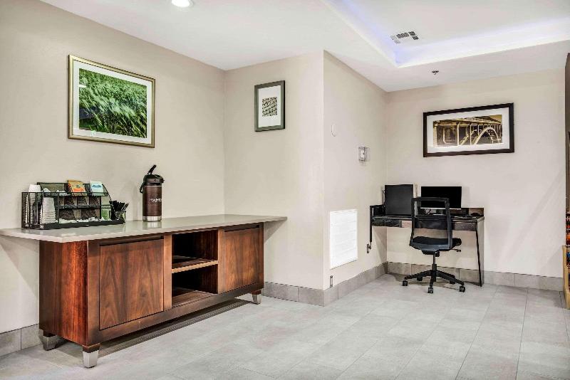 هتل Country Inn & Suites By Radisson, Oklahoma City At Northwest Expressway, Ok