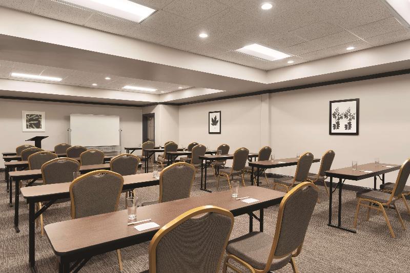 هتل Country Inn & Suites By Radisson Raleighdurham Airport Nc