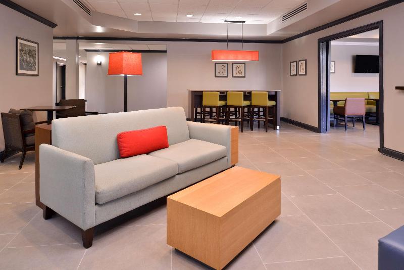 هتل Country Inn & Suites By Radisson Raleighdurham Airport Nc