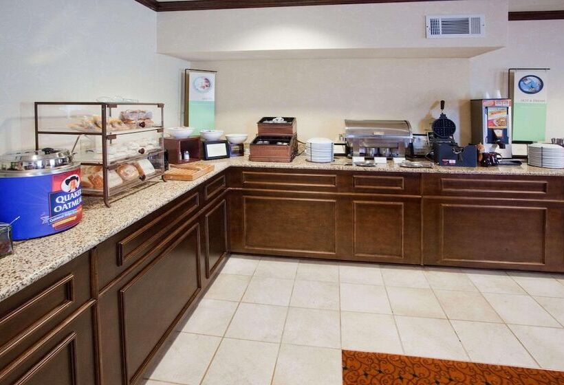 هتل Country Inn & Suites By Radisson, Rome, Ga
