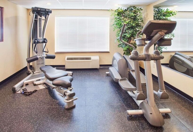 هتل Country Inn & Suites By Radisson, Rome, Ga