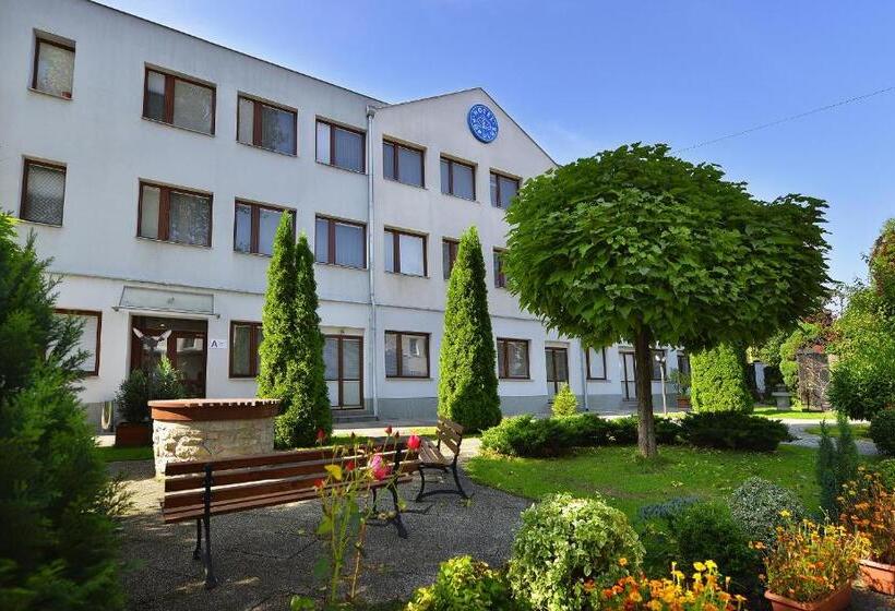 Ea Hotel Populus