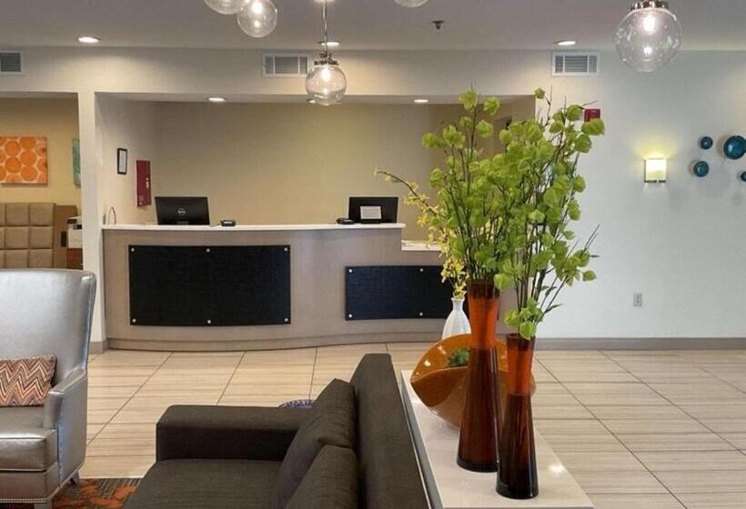 هتل Best Western Erie Inn & Suites