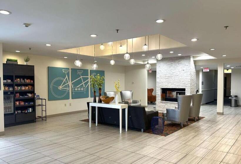 هتل Best Western Erie Inn & Suites