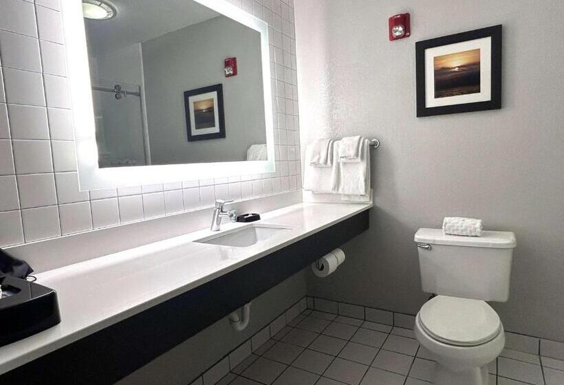 هتل Best Western Erie Inn & Suites