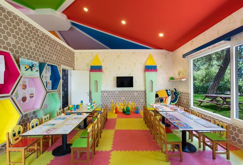 هتل Fun & Sun Family Club Saphire