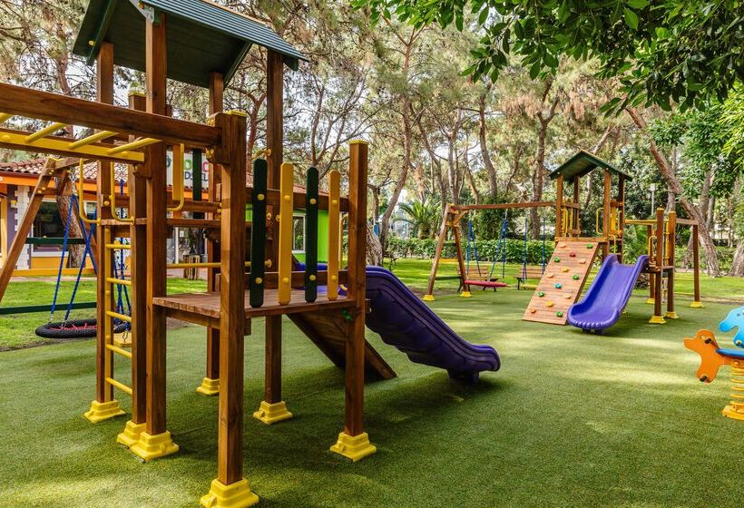 هتل Fun & Sun Family Club Saphire