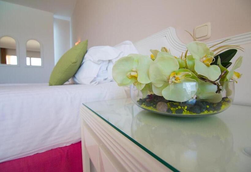 בית מלון כפרי Royal Tulip Taj Sultan