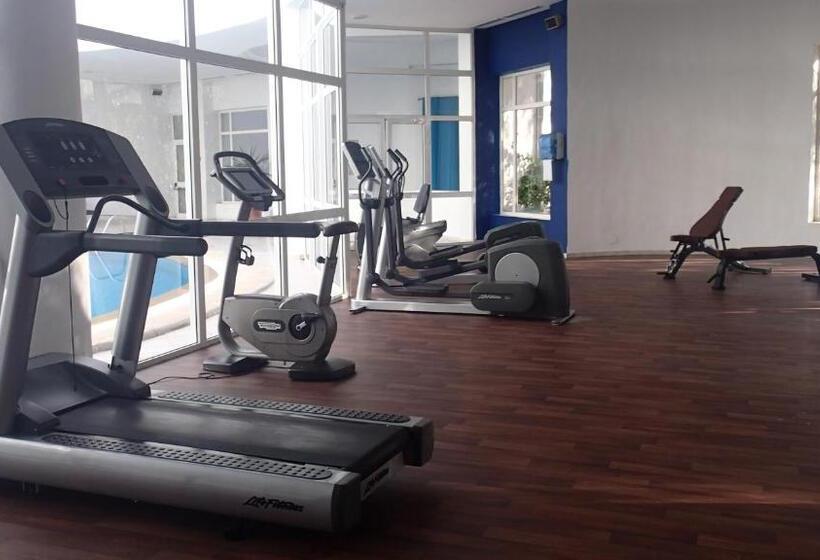 בית מלון כפרי Royal Tulip Taj Sultan