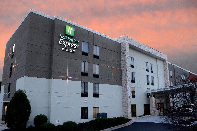 هتل Holiday Inn Express  & Suites Research Triangle Park