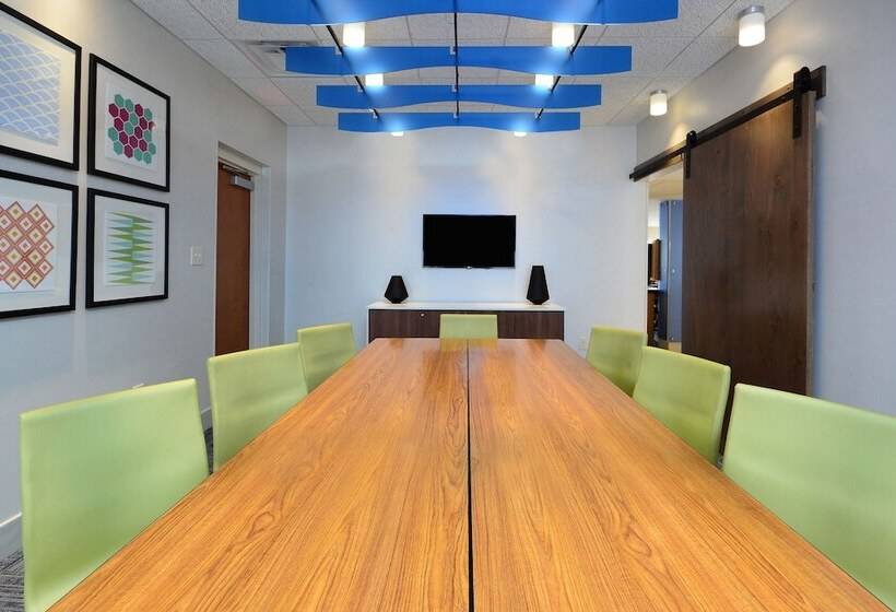 هتل Holiday Inn Express & Suites Raleigh Durham Airport At Rtp, An Ihg
