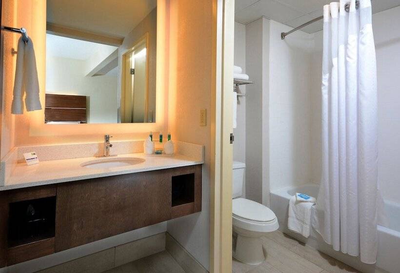 هتل Holiday Inn Express & Suites Raleigh Durham Airport At Rtp, An Ihg