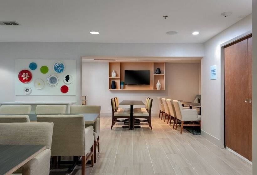 בית מלון כפרי Holiday Inn Express Alpharetta Roswell, An Ihg