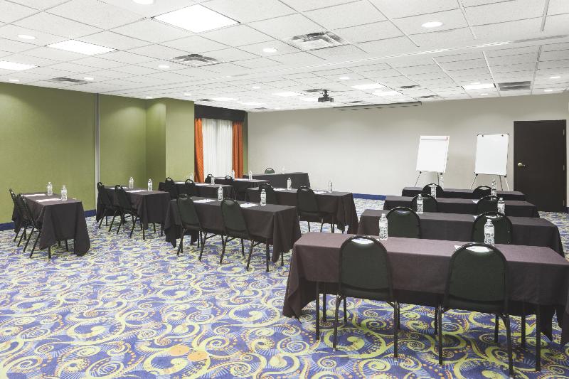 هتل Holiday Inn Express & Suites Atlanta Ne Duluth, An Ihg