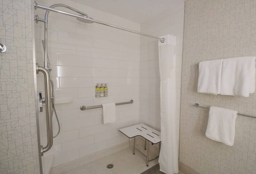 هتل Holiday Inn Express & Suites Manassas, An Ihg